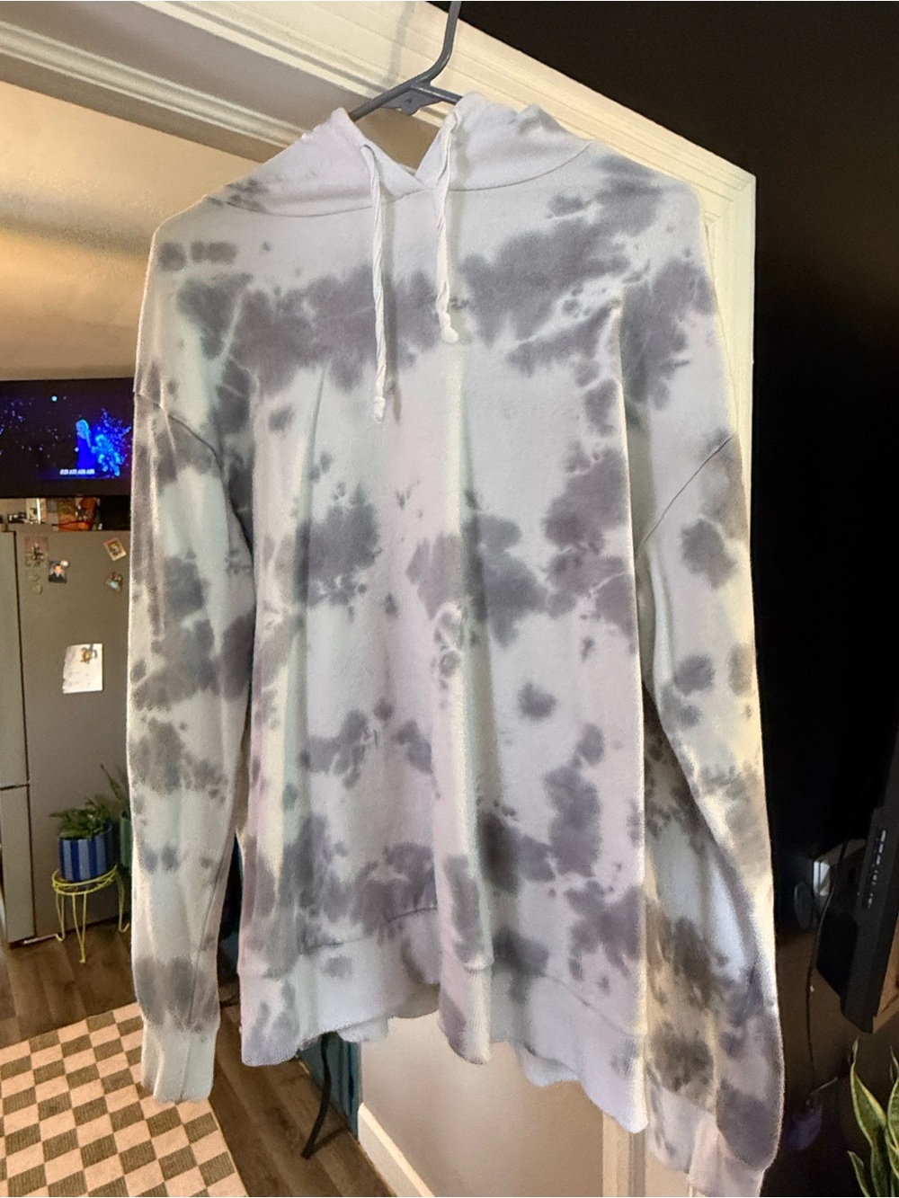 Caution to the Wind Medium Gray White Tie Dye Hoodie Pullover Sweatshirt